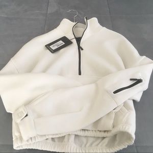 PrettyLittleThing Cropped Zip Sweater